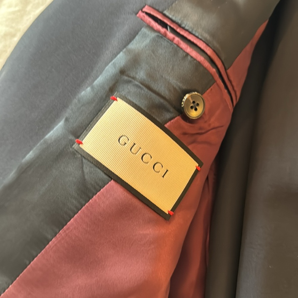 Gucci Suit - Picture 3 of 7
